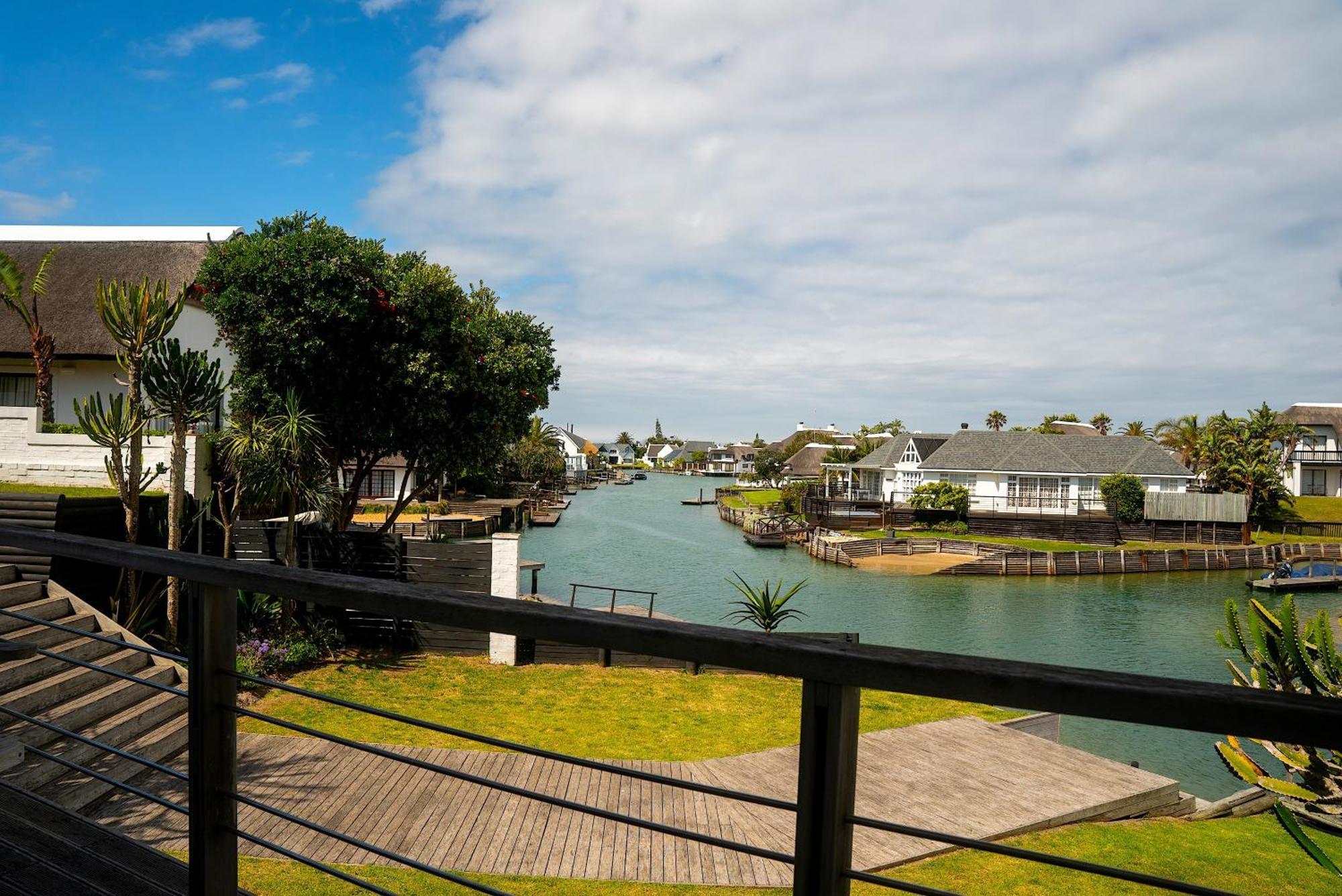 Canal Guest House - Waterfront Boutique Bed & Breakfast - Solar Power St Francis Bay Εξωτερικό φωτογραφία